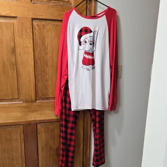 Cudl Duds Cozy Red and White Men's Pajama Set with Dog Design NWOT - Picture 1 of 5